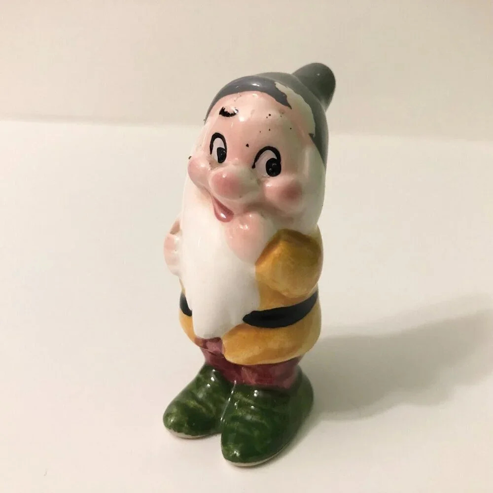 Vintage Bashful Figurine Snow White Dwarfs Disney Japan Figure 2.75 Inch Tall